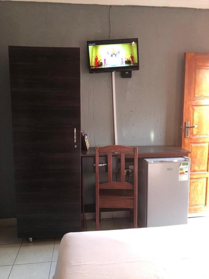 Fgm Guesthouse 2 Alberton Εξωτερικό φωτογραφία